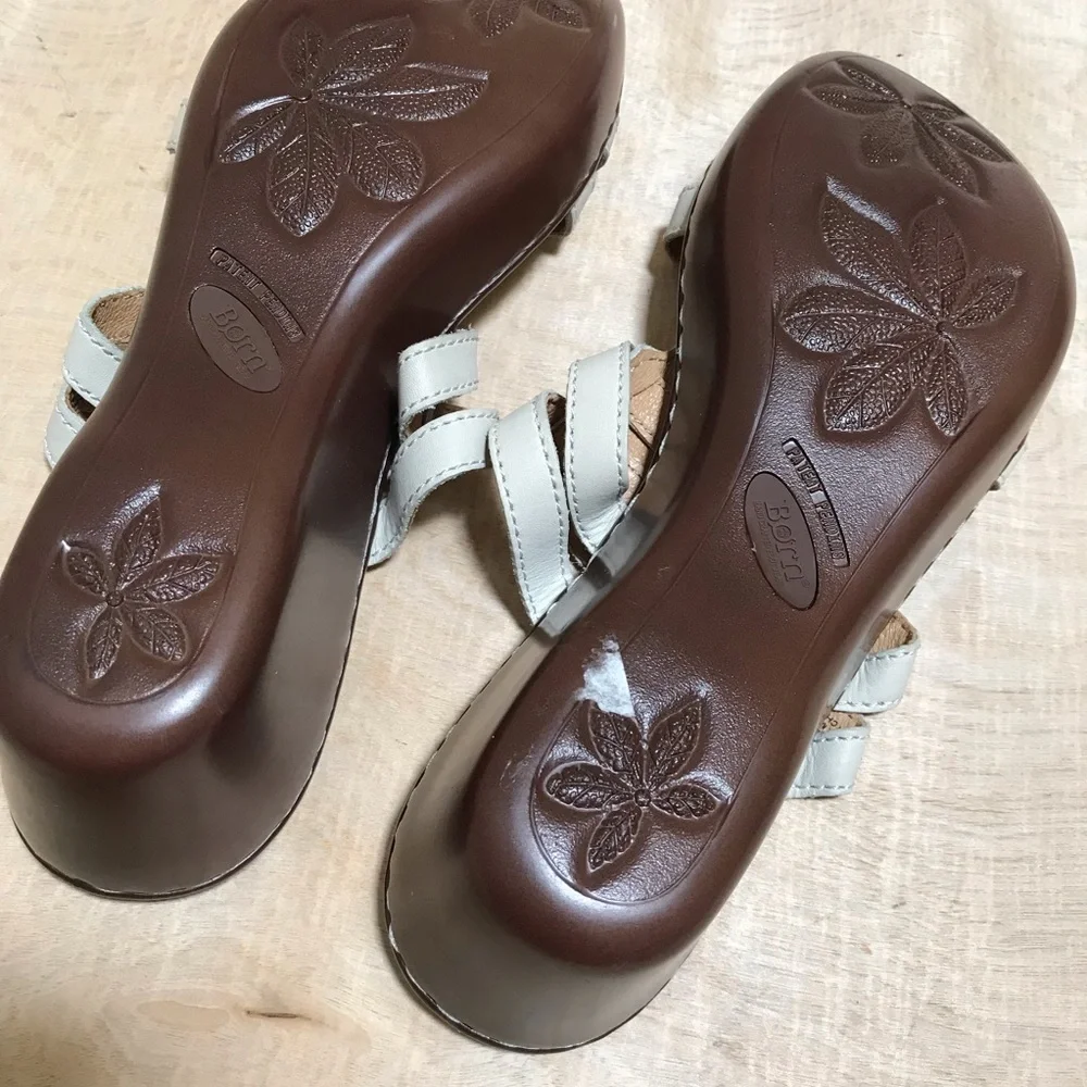 Born Leather Wedges Sandals Size 10 White Flowers